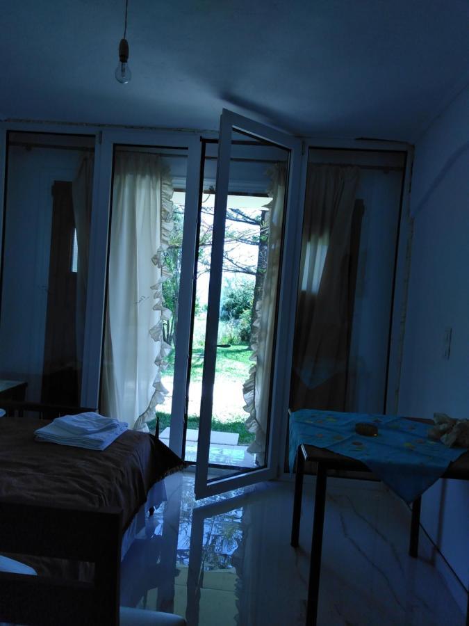 Sissy Apartments By The Sea Nikiana Exterior photo